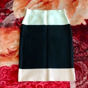 New bcbg bandage skirt in black/white/blush small